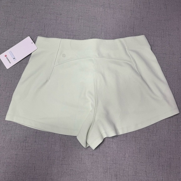 Lululemon Ribbed Softstreme High Rise Short Kolhrabi Green Size 12 NWT - Picture 7 of 10